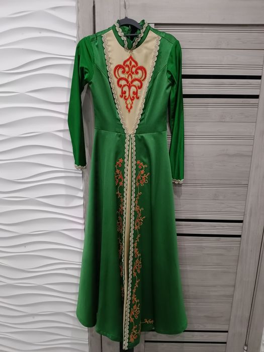 Продам платья для танцев