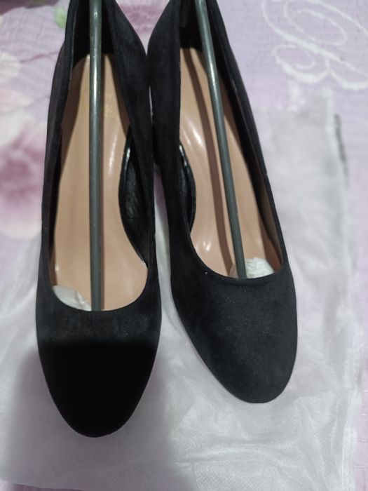 Туфли.ЗАМШ размер 38 холати яхши