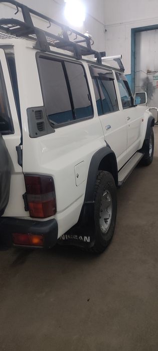 Продам Ниссан Патрол 1993г.