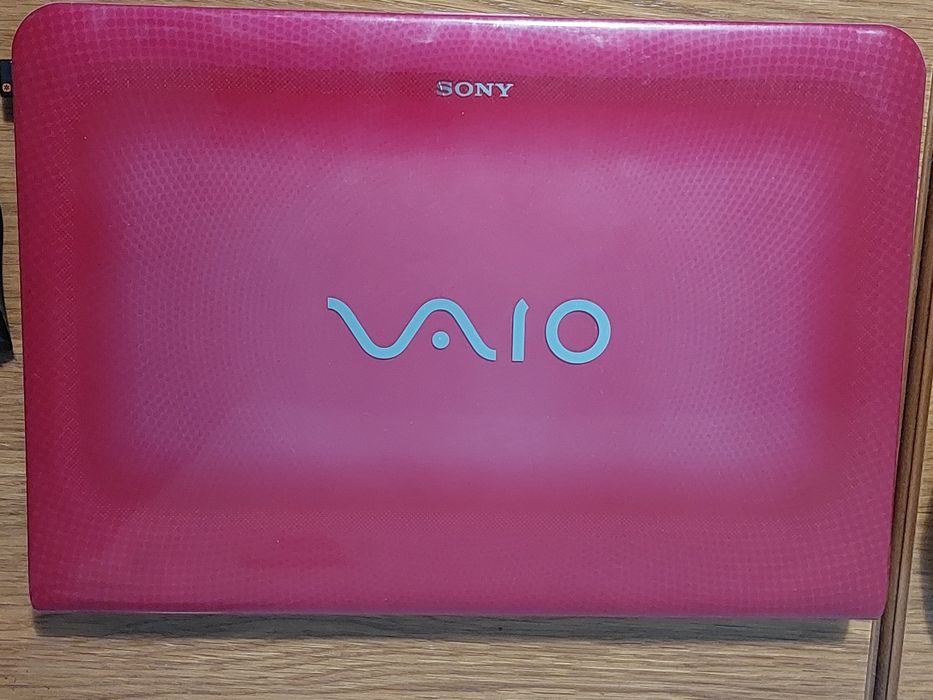 Laptop Sony Vaio i3 370M 2,4Ghz, 4GB, 320GB, Radeon HD 5400 512MB, W10
