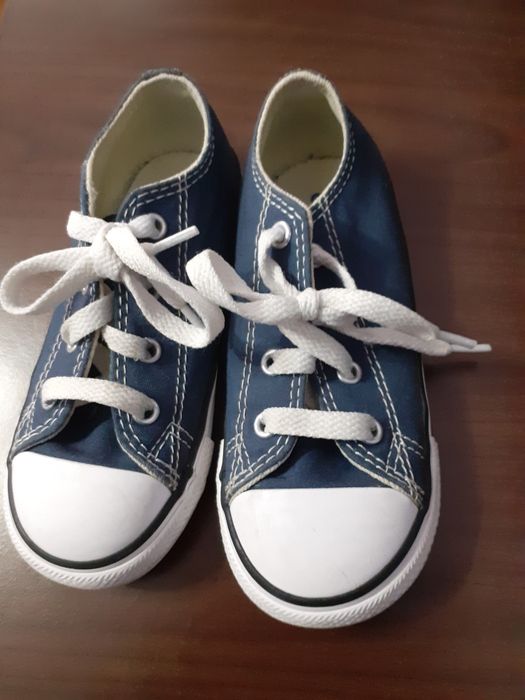 Converse mărimea 28  interior de 18