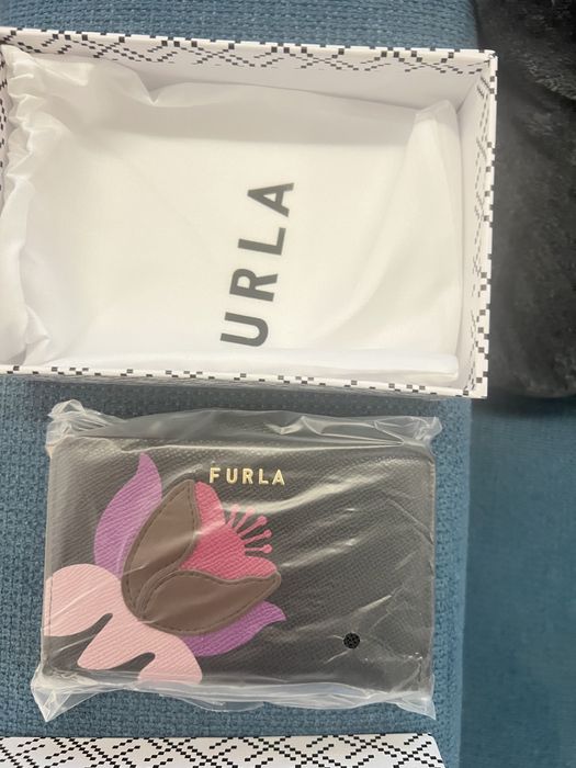 Портмонета FURLA BABYLON.С кутия,етикети, всичко от до! Няколко модела