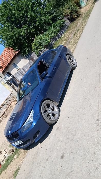 Vând BMW e60 seria 5 stare perfecta, mai multe detalii în privat