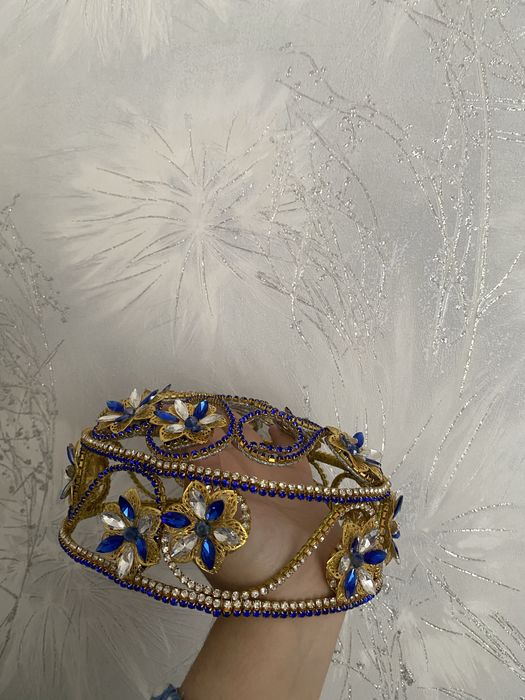 Tilla qoshlarrrr