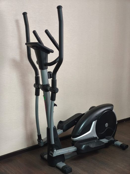 Тренажёр эллипсоид.