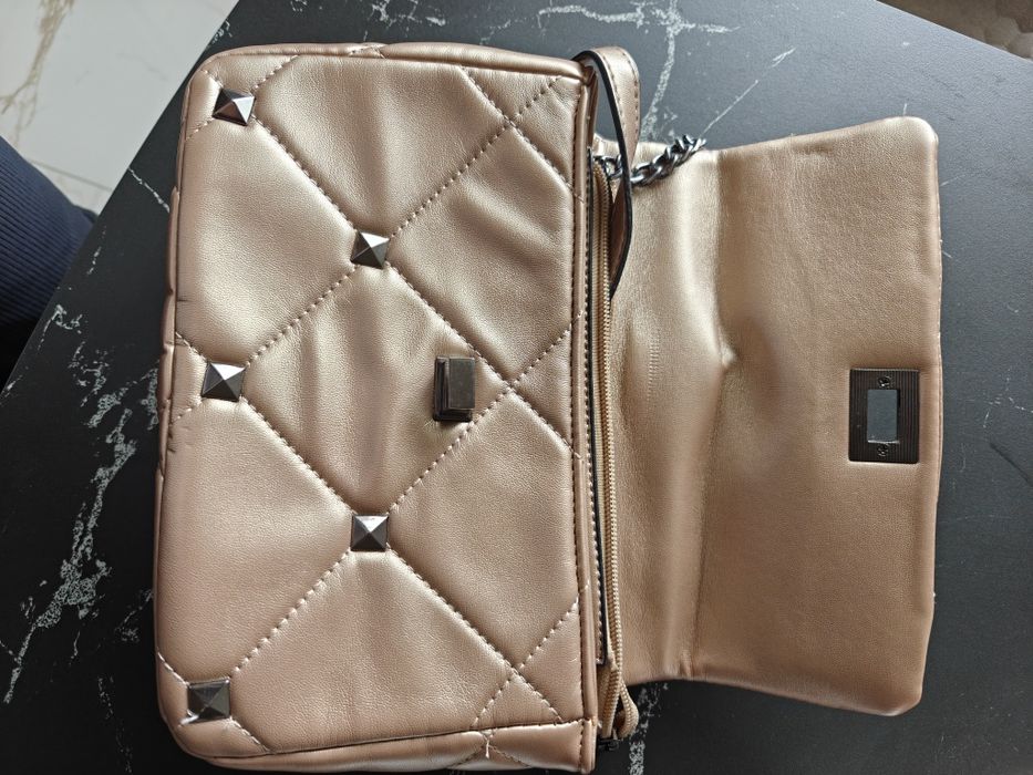 Дамска чанта златисто бежово