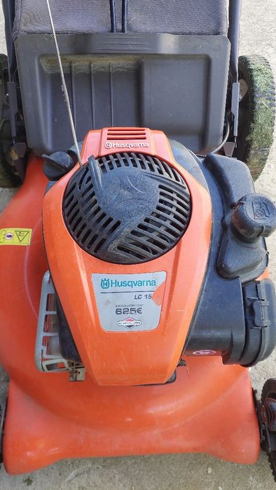 Masina tuns gazon Husqvarna LC 153
