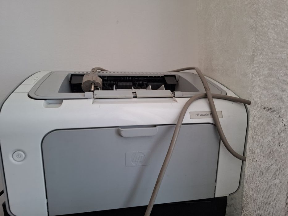 Продам принтер LaserJet P1102