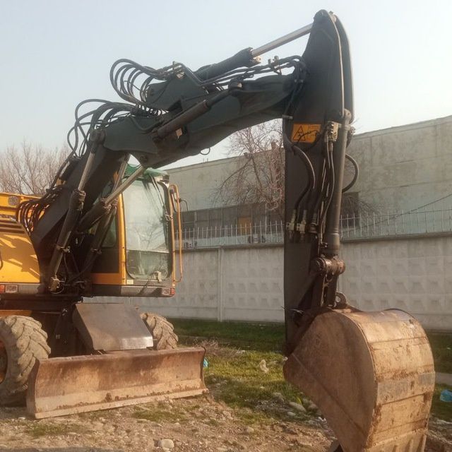 Arenda ekskavator Volvo 140talik