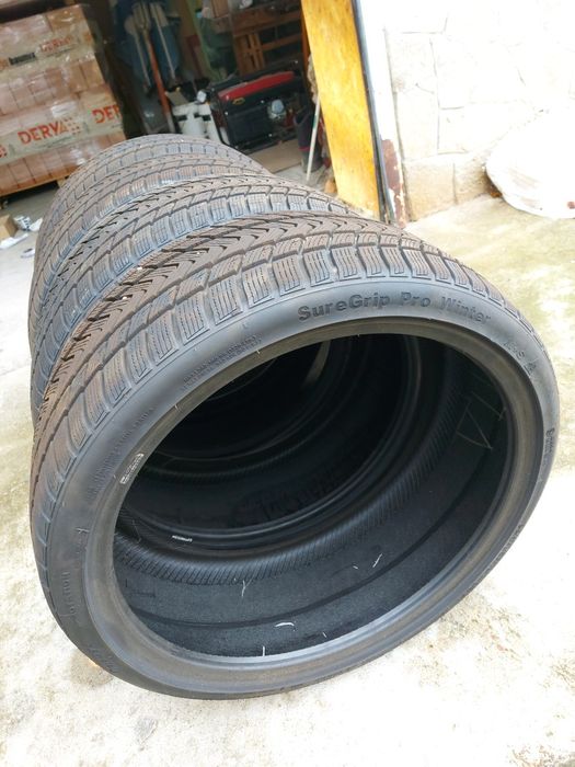 Зимни гуми 225 35 19 Gripmax