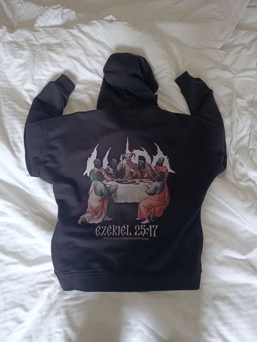 Чисто нова блуза на Луда