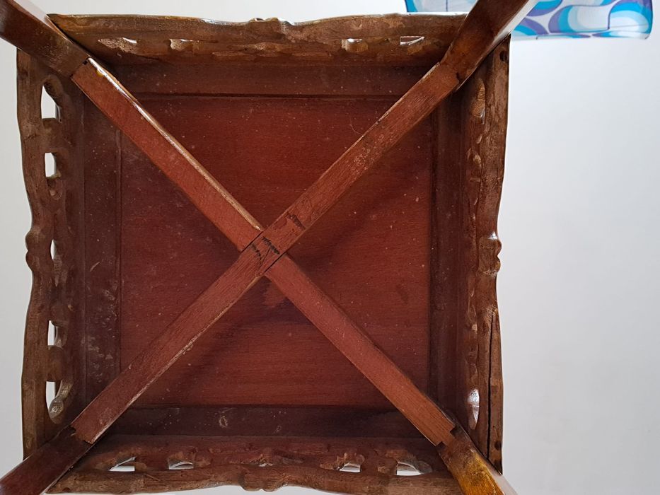 Vând măsuță vintage