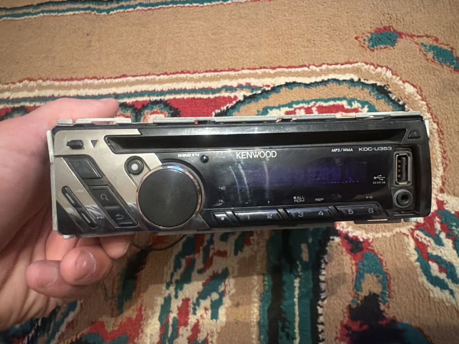 Продается оригинальная магнитолла