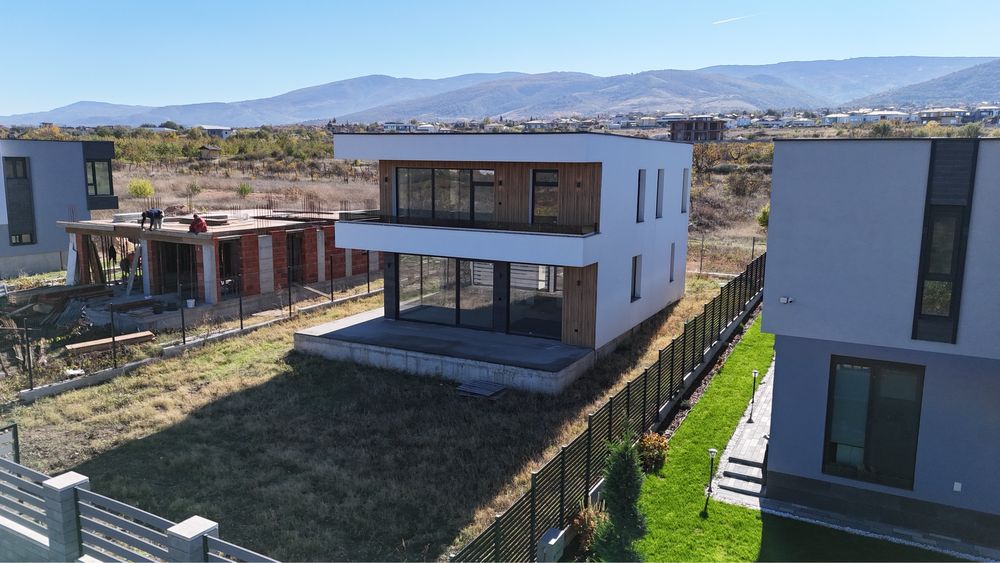 Продава се Къща в с. Белащица, Област Пловдив - 214 кв.м за 789 €/кв.м - Снимка #3