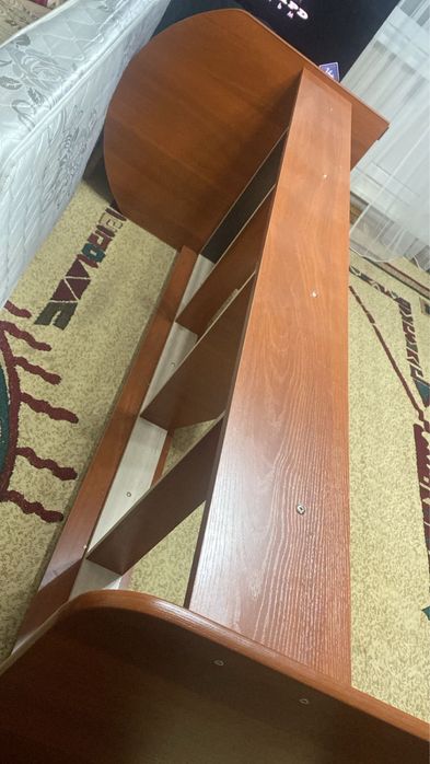 Продам кровать с матрасом