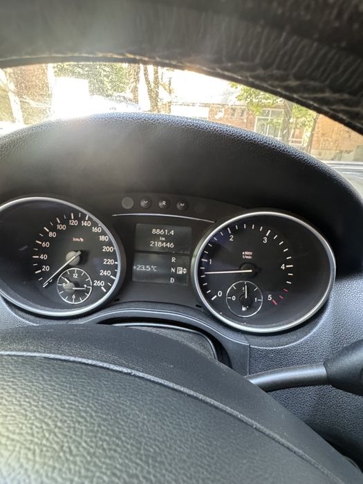 ML 320 an 2008 km 220000