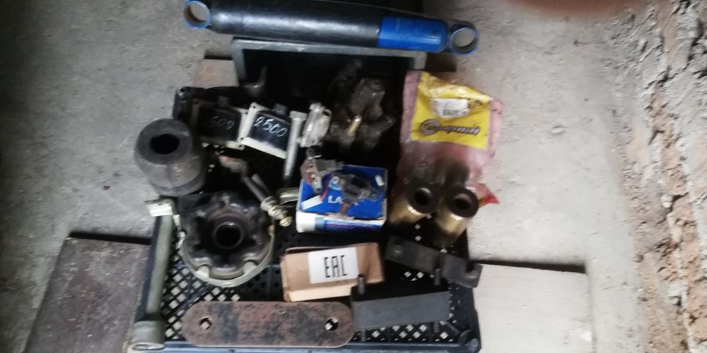 Продам запчасти для газеля.