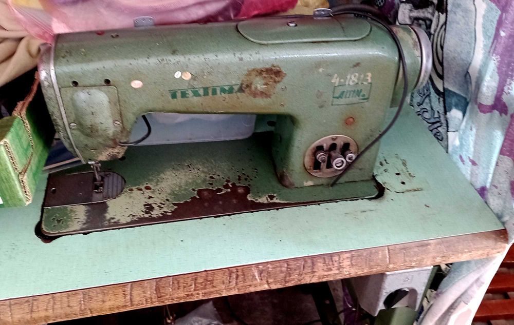 професионална шевна машина textima
