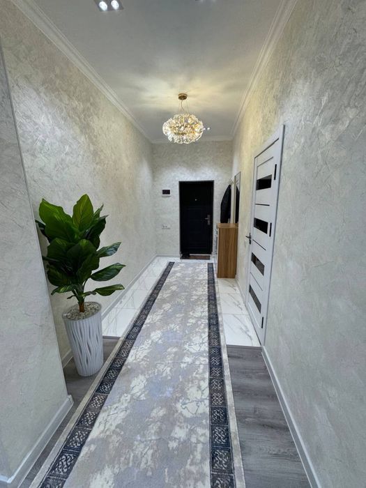 Новостройка 3х ком 87 м2 в районе вокзала лифт имеется