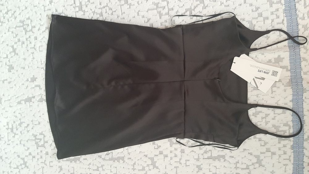 Rochie  Zara,noua cu eticheta  marimea XS