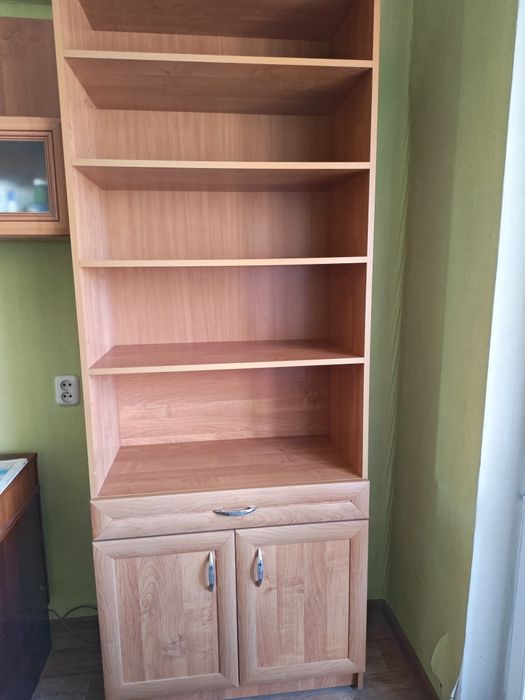 Продам шкаф для книг