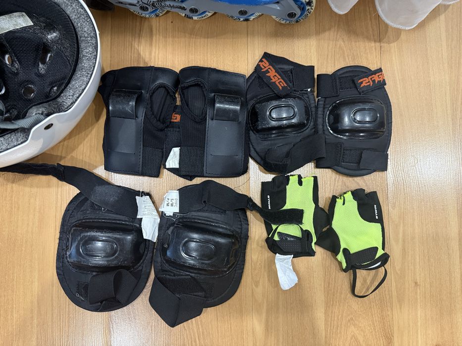 Ролери за момче номер 30-32 + всичко необходимо за безопасно каране