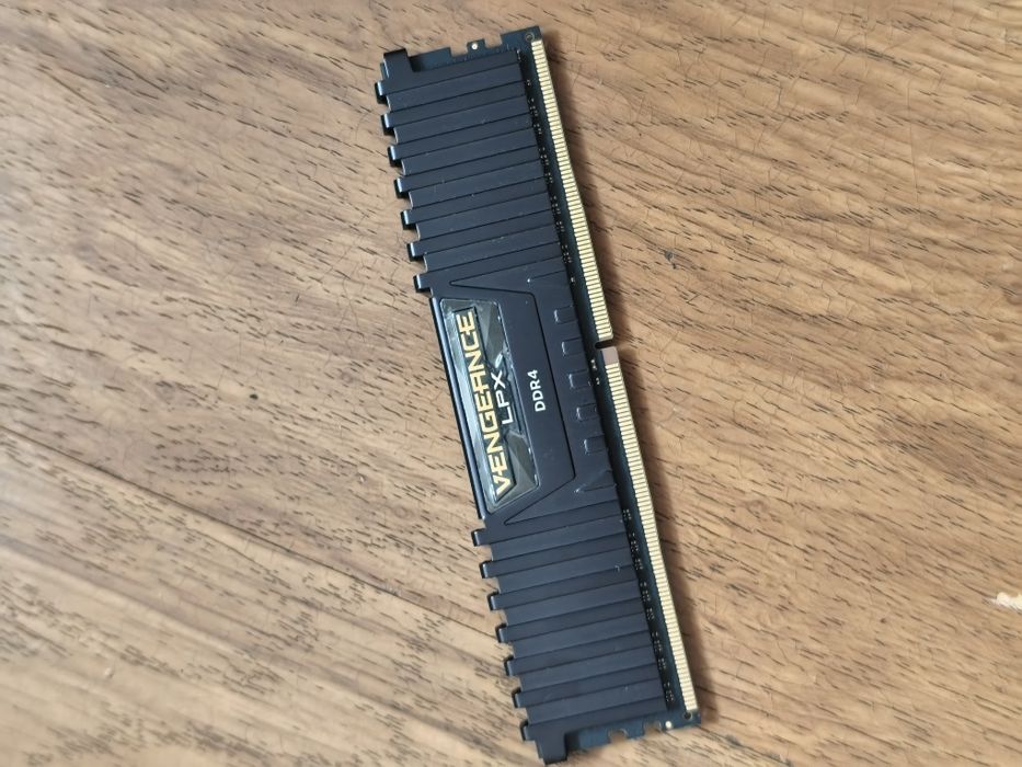Vand DDR 4  32+8 Gb Vengeance