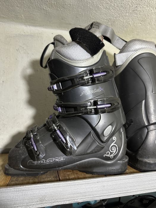 Продам ботинки ROSSIGNOL