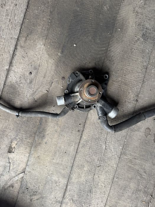 Продам запчасти на 111 двигатель.