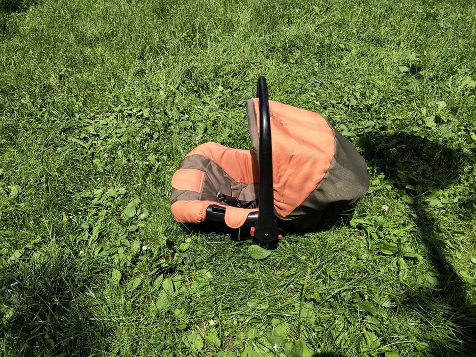 Scaun copii  , scoica