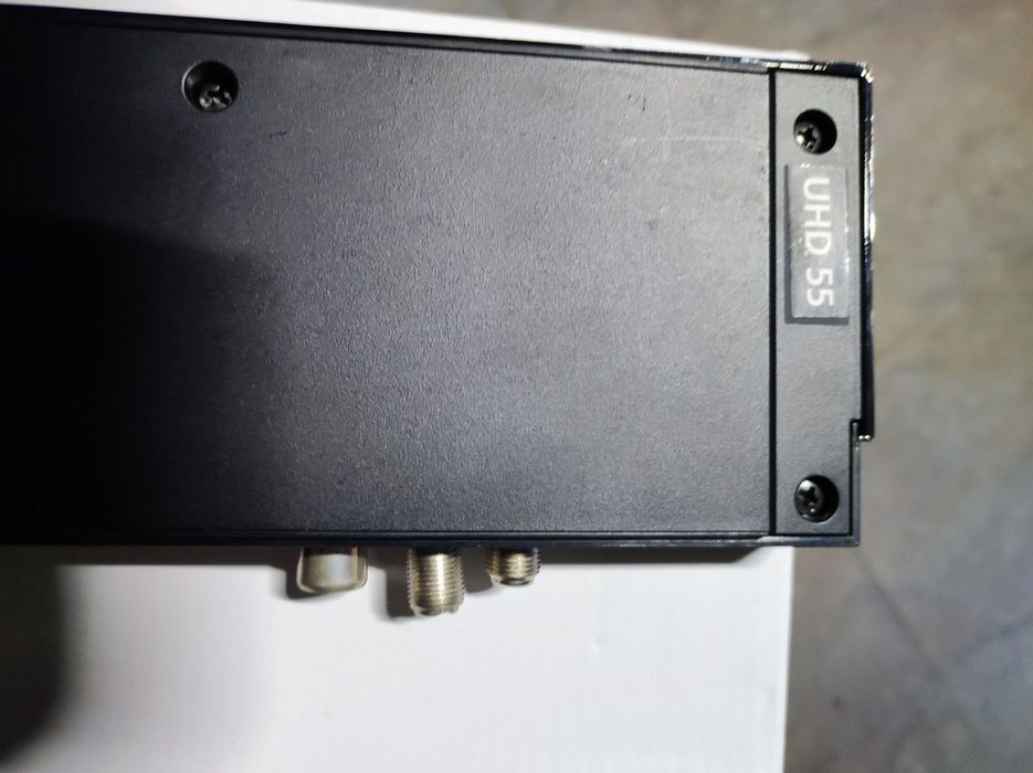 One Conect și cablul.  Soc 1002T și UHD55