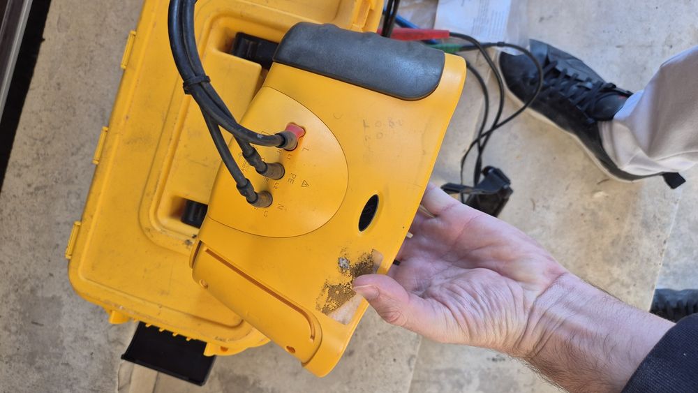 Fluke  1651B мултифункционален тестер