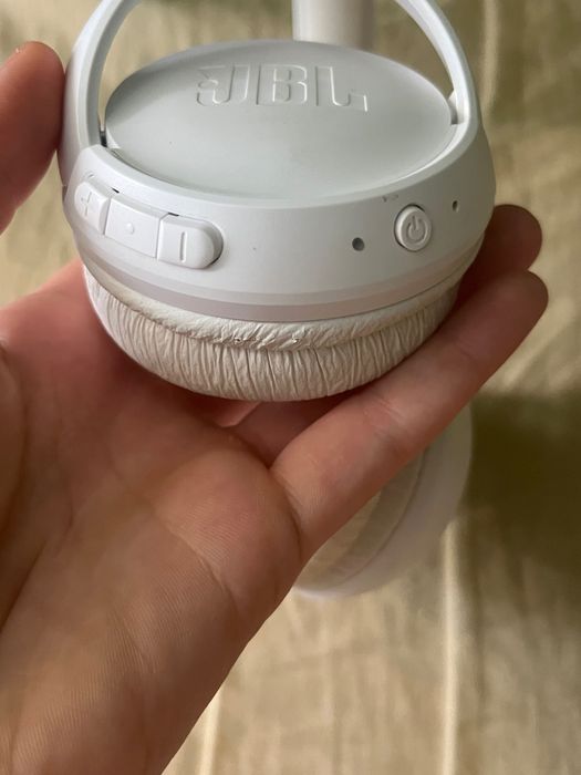Слушалки jbl tune 520