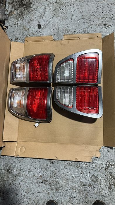 Задние фонари Lexus LX470