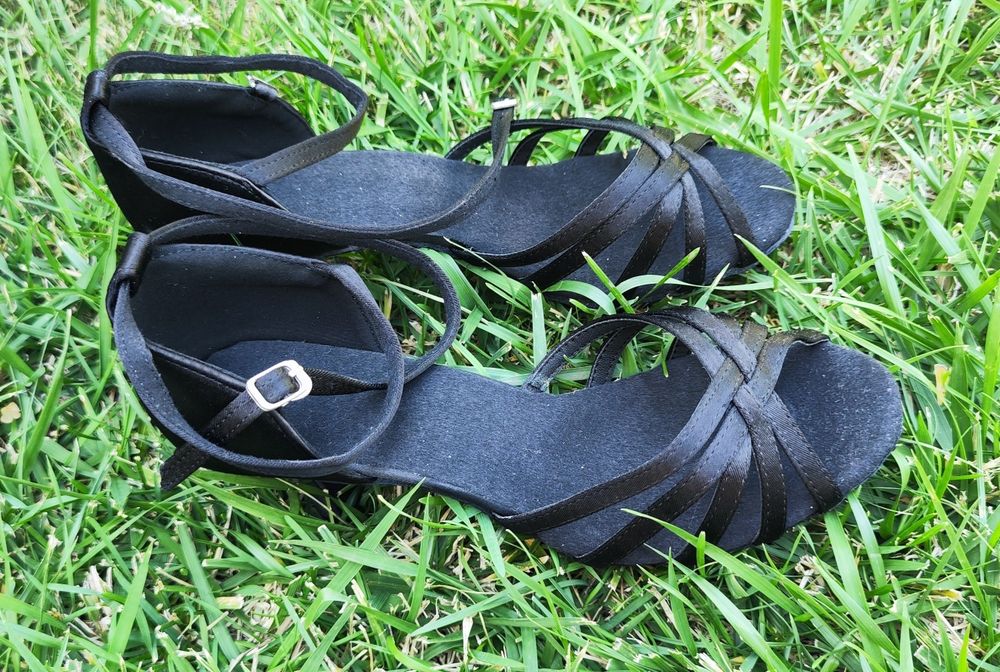 Обувки за салса/латино танци