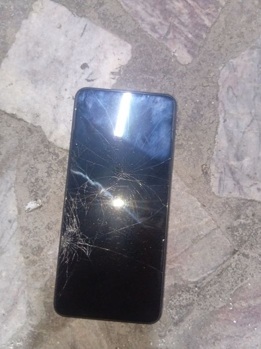 Продам смартфон Zte blade a75