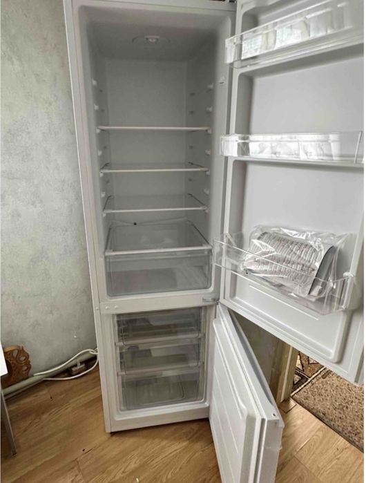 Холодильник DAUSCHER