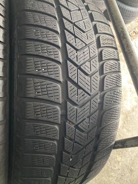 Шины 235/50/19 комплект бу пирелли