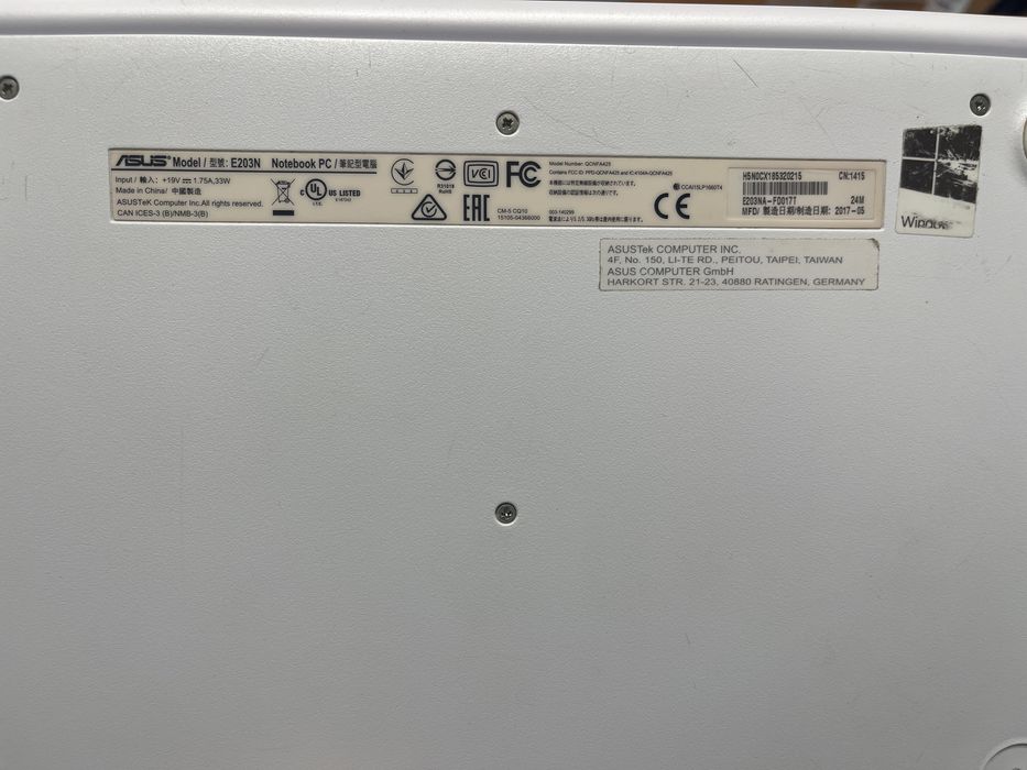 Laptop Asus 2 bucati nefunctionale ptr piese