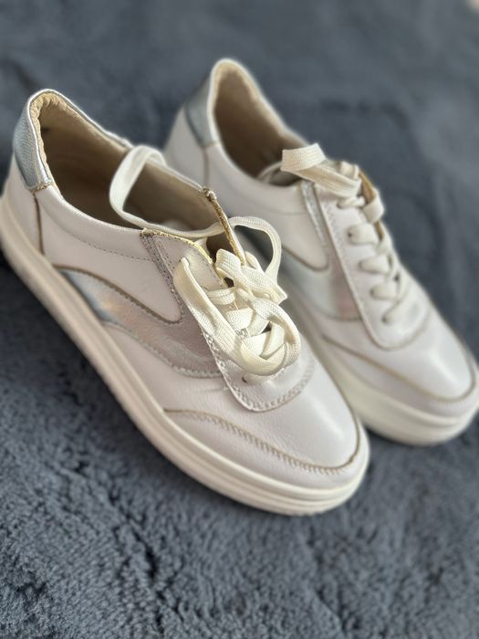 Adidasi piele damă 39