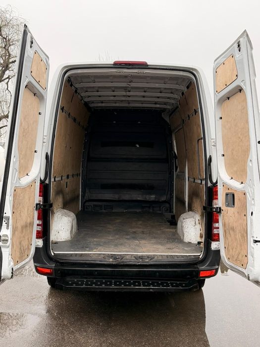 Mercedes-Benz  Sprinter