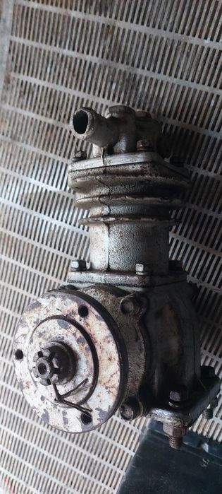 Компрессор новый ГАЗ-66 советских времен