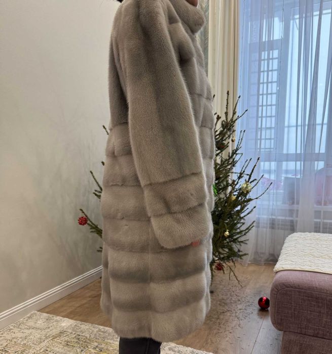 Продам норковую шубу