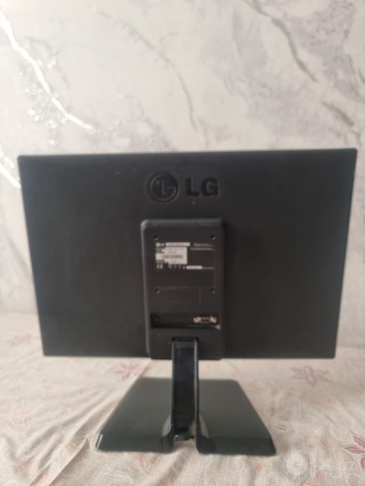 Монитор LG FLATRON E 1945CW-PN