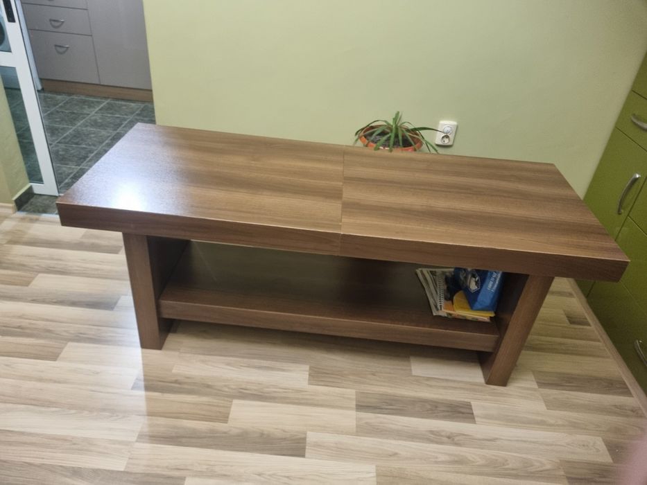 Масивна холна разтегателна маса