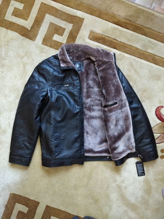 Продам куртку мужскую