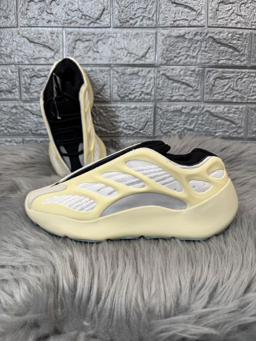 Yeezy 700 Azael Pk Premium