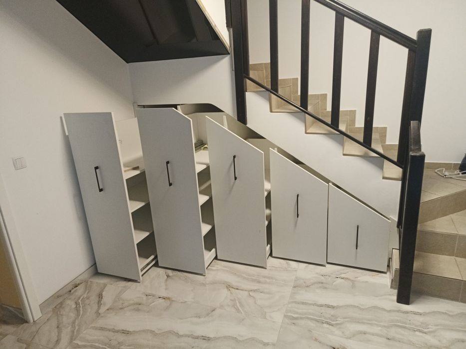 Mobilier la comanda