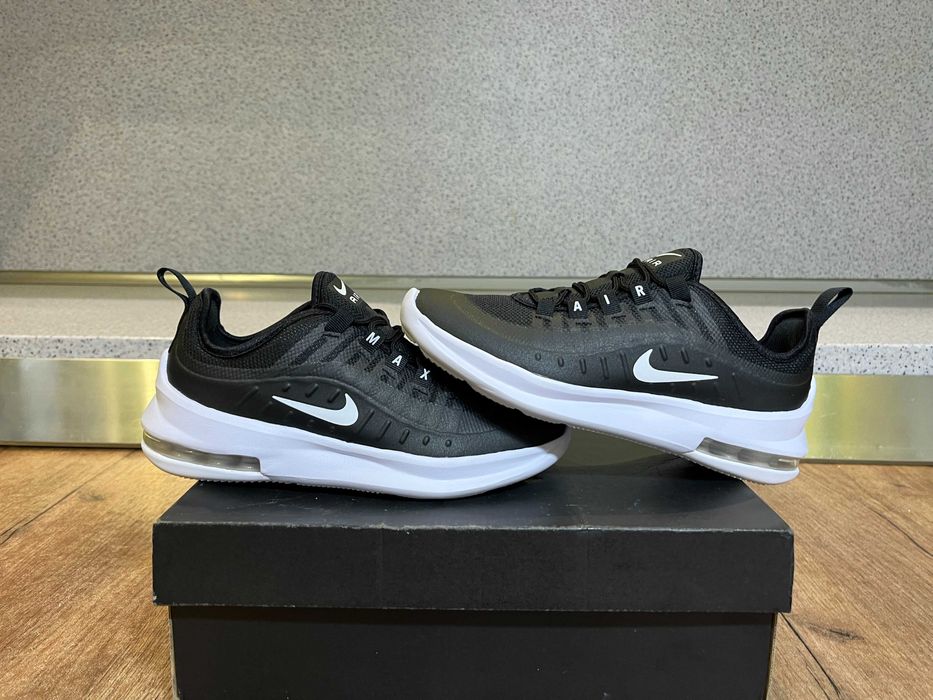 ОРИГИНАЛНИ *** Nike Air Max Axis / Black White