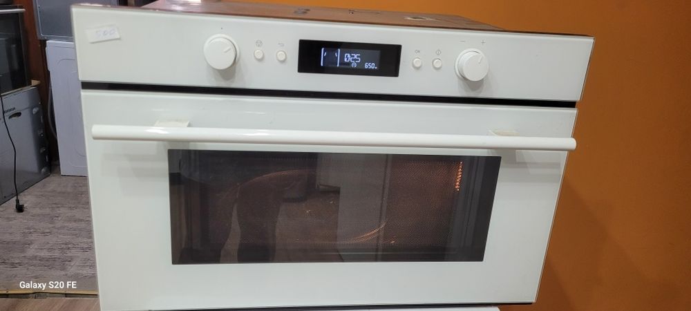 Cuptor cu microunde incorporabil